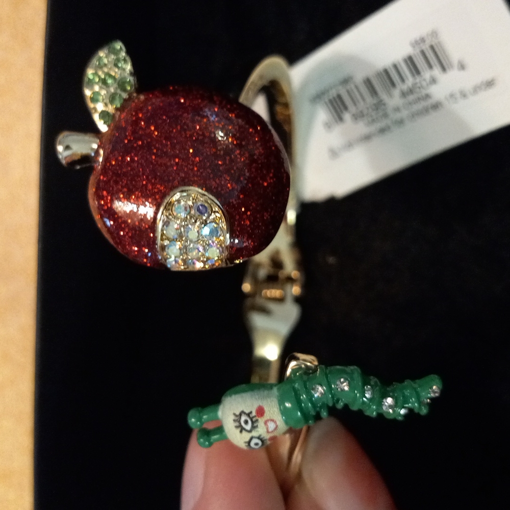 Betsey Johnson Worm ๐ Apple ๐ Bracelet โฃ๏ธ - Picture 5 of 5